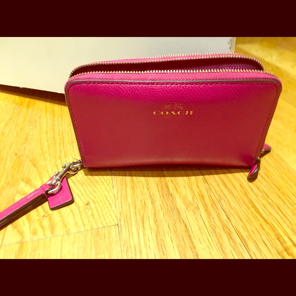 Coach wristlet - Picture 1 of 5